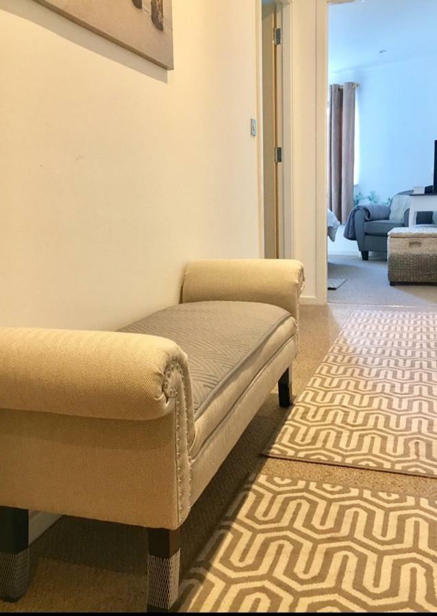 Sail View Apartment Суонзи Екстериор снимка